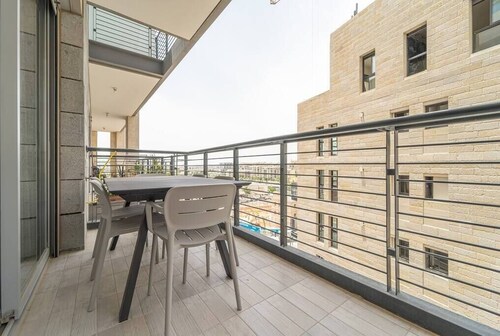 Amazing 4 bedroom, Shalem Tower