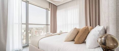 Iron/ironing board, travel crib, WiFi, bed sheets