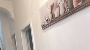 Nhà | 4 phòng ngủ, bàn ủi/dụng cụ ủi quần áo