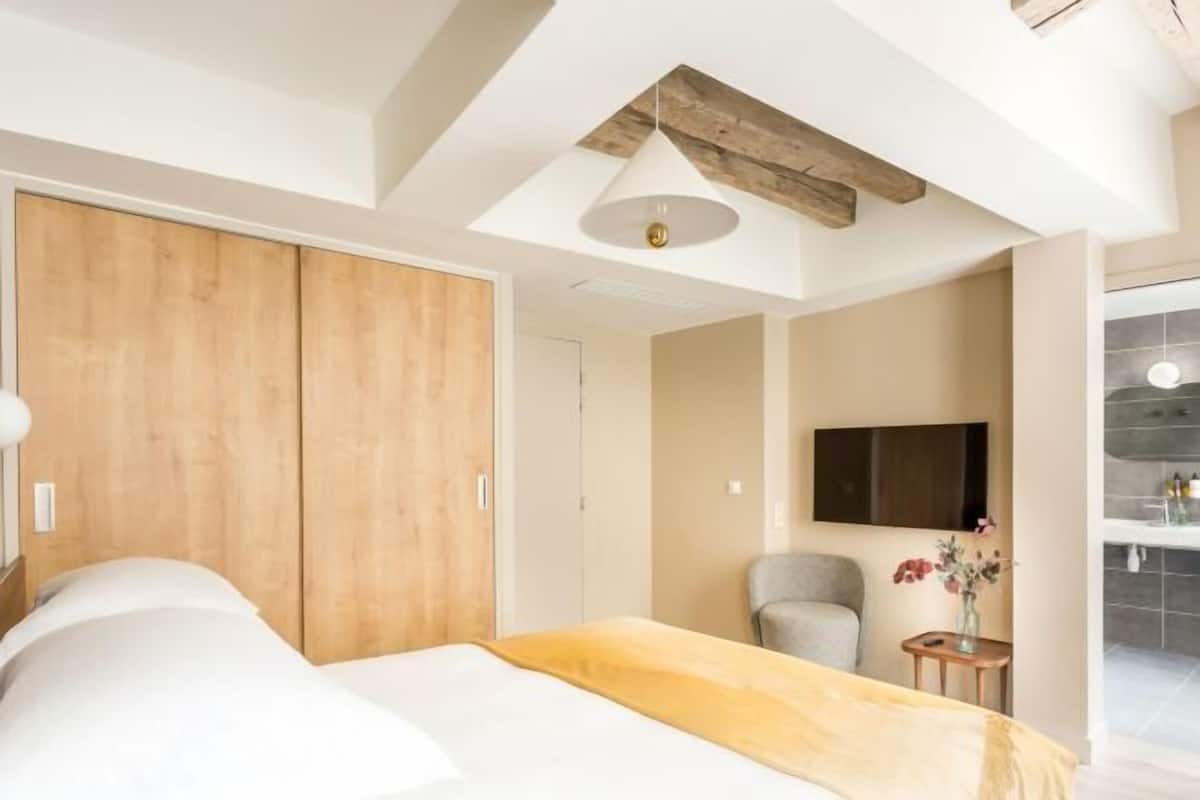 Blackout curtains, iron/ironing board, free WiFi, bed sheets