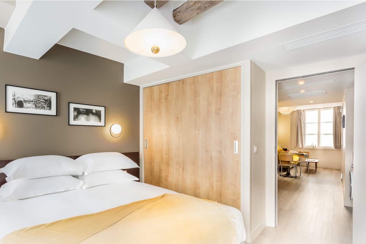 Departamento clásico | Cortinas blackout, tabla de planchar con plancha y wifi gratis