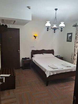 Minibar, laptop workspace, free WiFi, bed sheets