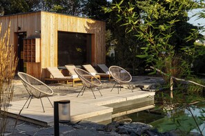 Sauna, vasca idromassaggio, massaggi con le pietre calde