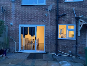 House | Exterior - House Sleeps 6 With Garden, Parking (Romford)