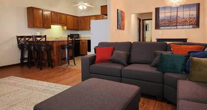 2BR 2BA Only 3 miles to the Capitol Near Park Ave