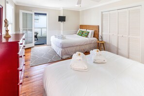 6 bedrooms, iron/ironing board, free WiFi, bed sheets