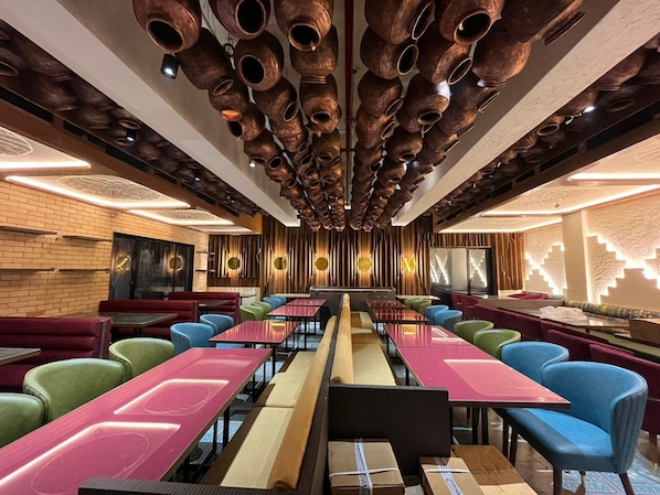 Restaurant - HOTEL MUMBAI HOUSE VALNAI MALAD (Mumbai)