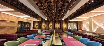  HOTEL MUMBAI HOUSE VALNAI MALAD