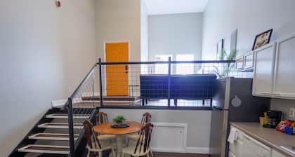 Luxury Cozy Palace Downtown