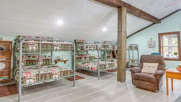 Apartment (0 Bedroom) | Interior