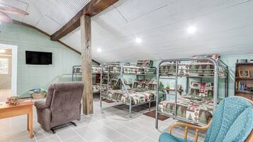 Apartment (0 Bedroom) | Interior