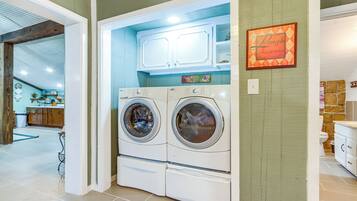 Apartment (0 Bedroom) | Interior