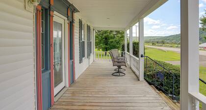 Pet-friendly Franklinville Farmhouse w/ Sunroom!