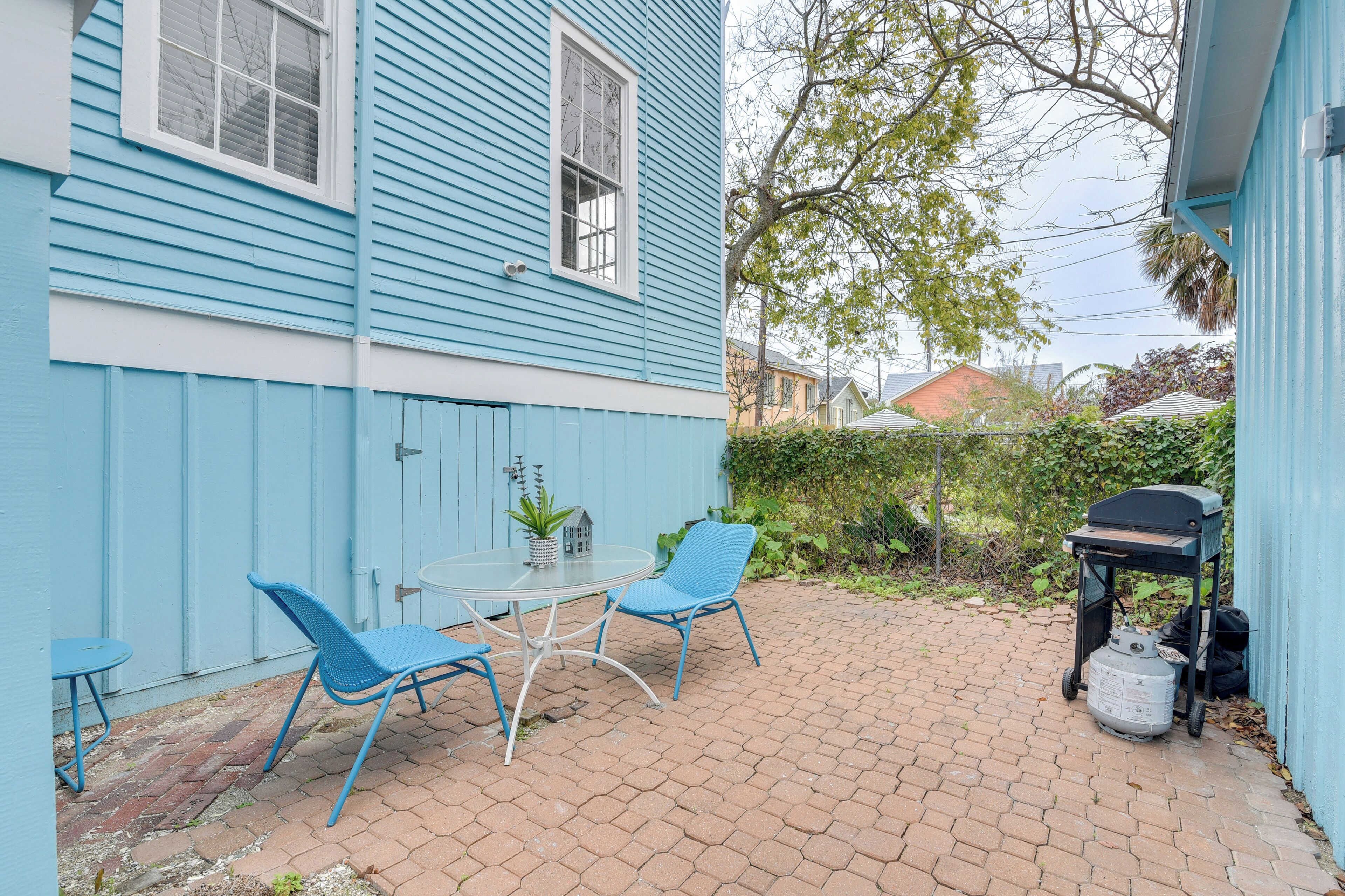 Rumah (3 Bedrooms) | Bagian depan properti