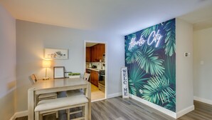 Interior - Cozy Atlantic City Home - 2 Mi to Borgata! (Atlantic City)