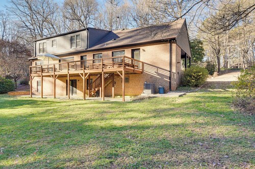 Lakefront Raleigh Home w/ Deck: 12 Mi to Downtown!