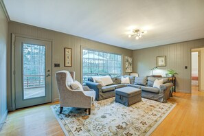 House (4 Bedrooms) | Interior