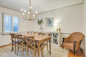 House (4 Bedrooms) | Interior