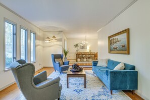 House (4 Bedrooms) | Interior