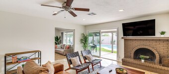 6 Mi to TPC Scottsdale: Family Escape w/ Fire Pit!