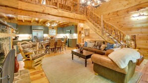 Living area - Luxurious Mountain Cabin w/ Chestatee River Access (Cleveland)