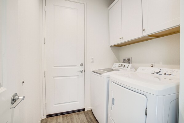 House (4 Bedrooms) | Interior - Desert Hot Springs Vacation Home w/ Community Pool (Desert Hot Springs)