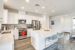 House (4 Bedrooms) | Interior - Desert Hot Springs Vacation Home w/ Community Pool (Desert Hot Springs)