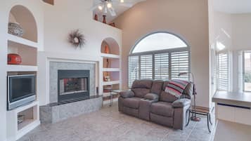 Rumah (2 Bedrooms) | Interior