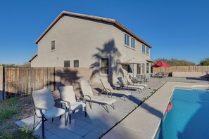 منزل (6 Bedrooms) | المنشأة من الداخل