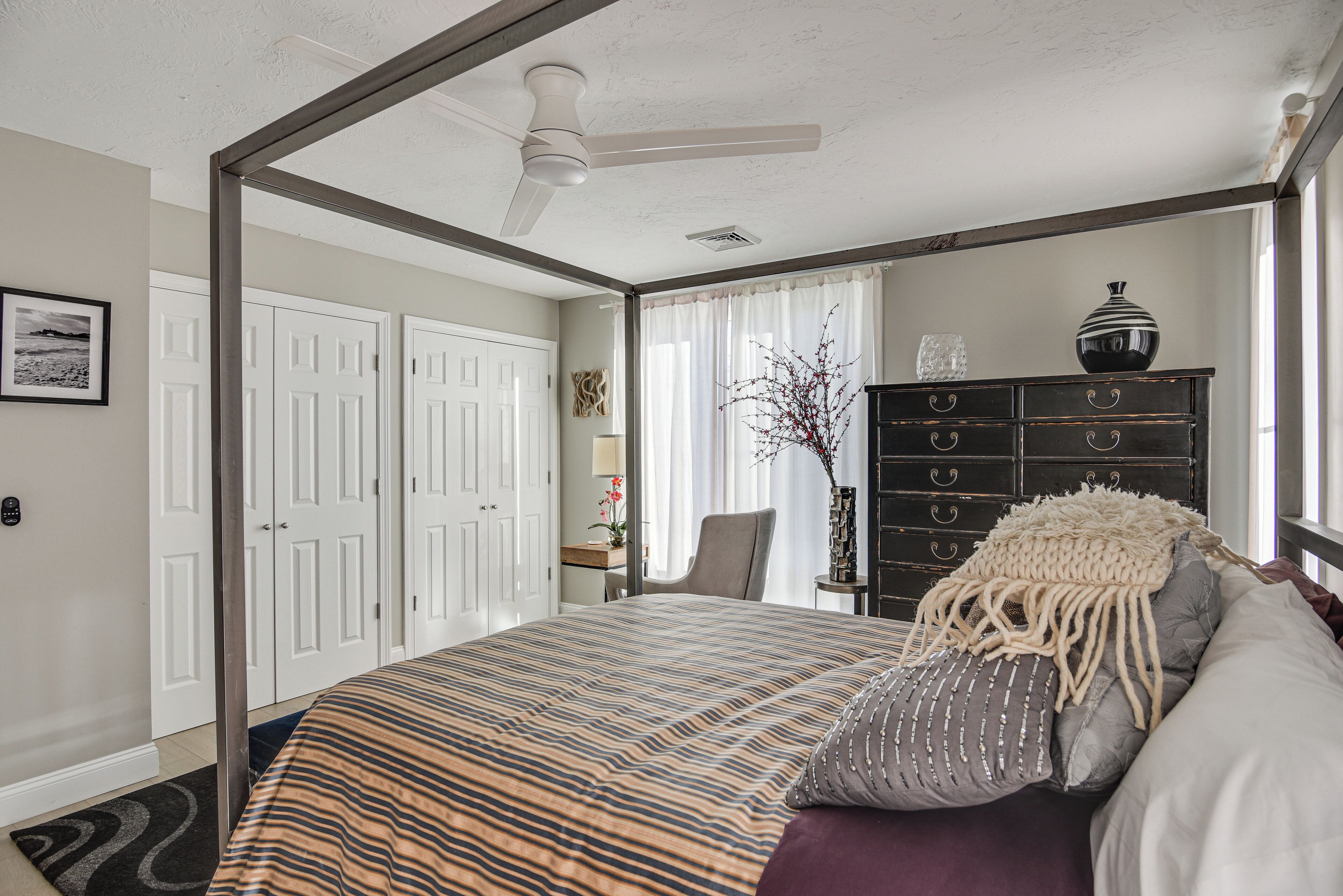 House (5 Bedrooms) | Interior