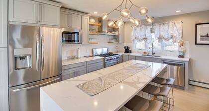 Pet-friendly Narragansett Home w/ Deck + Gas Grill