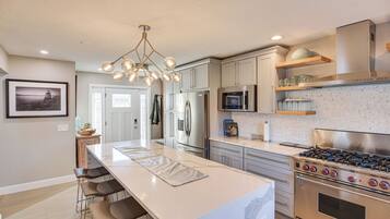 Rumah (5 Bedrooms) | Interior