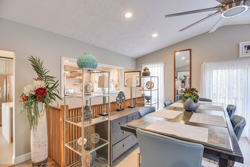 Pet-friendly Narragansett Home w/ Deck + Gas Grill