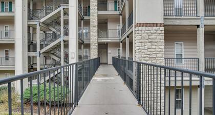 Branson Condo: Private Balcony, 1 Mi to Strip!