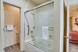 Apartment (2 Bedrooms) | Interior - Branson Condo: Private Balcony, 1 Mi to Strip! (Branson)