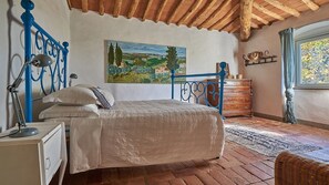 5 bedrooms, Internet, bed sheets