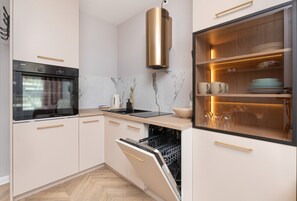 Uppþvottavél, pottar/pönnur/diskar/hnífapör