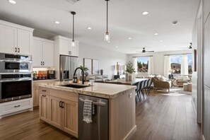 Stadtwohnung, 5 Schlafzimmer | Eigene Küche