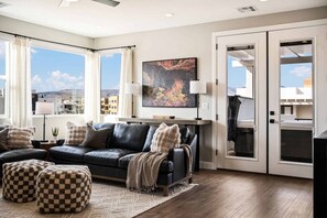 Stadtwohnung, 5 Schlafzimmer | Wohnbereich