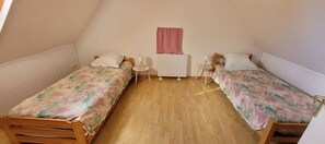 2 bedrooms, free WiFi, bed sheets