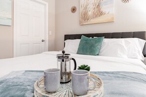 1 bedroom, desk, free WiFi, bed sheets