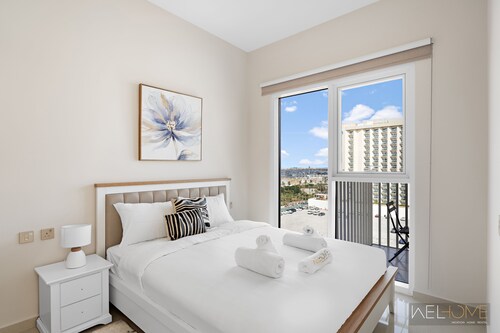 WelHome - Breathtaking View 1BR Apt in Damac Hills 2 