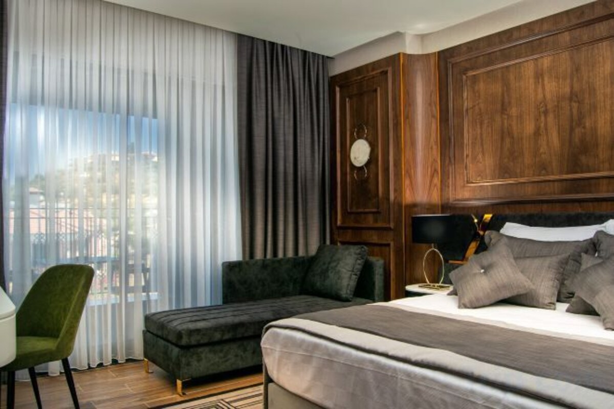 1 bedroom, minibar, in-room safe, laptop workspace