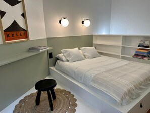 1 bedroom, iron/ironing board, free WiFi, bed sheets