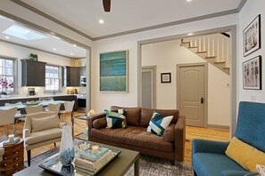 TV, offices - Rare 4BR Savannah Retreat | Shared Pool & DT Steps (Savannah)