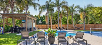 Pool, Pickleball & Putting Green Retreat
