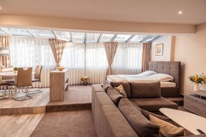 Egyptian cotton sheets, premium bedding, pillowtop beds, blackout drapes - Cityscape Studios (Plovdiv)