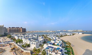 Balcony view - WelHome - Breathtaking 1BR Apartment Shoreline The Palm  (Dubai)