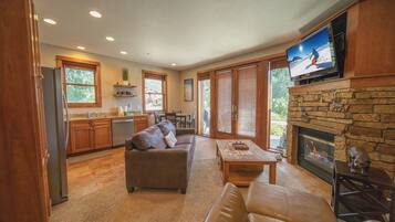 TV connectée, cheminée