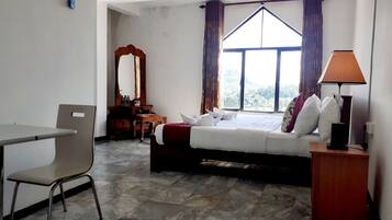 Standard Triple Room | Free WiFi